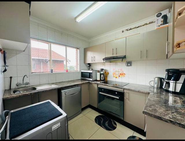 2 BEDROOM APARTMENT FOR SALE IN MONTCLAIR